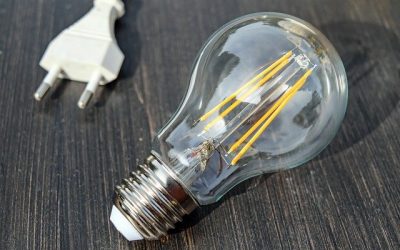 Confecomerç CV denuncia la nueva tarifa de la luz que registra el tramo más caro en pleno horario comercial