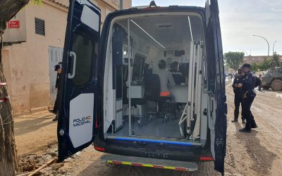 La Policía Nacional pone en marcha seis unidades móviles de documentación para atender a los ciudadanos afectados por la DANA