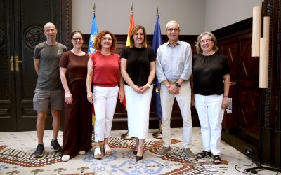 Representantes de la Asociación de Vendedores del Mercado Central de València se reúnen con la alcaldesa para tratar sobre su gestión y los proyectos para mejorar las instalaciones