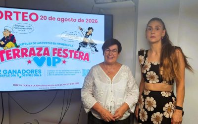Itziar Montesinos Micó y Sara Milán Hernández, ganadoras de las Terrazas Festeras Vip de Villenear